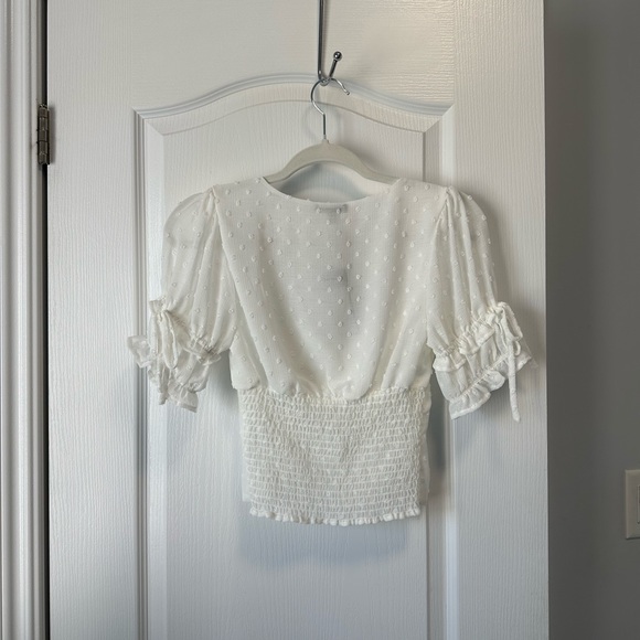 Brand New!! Cute chic white top! - Picture 4 of 6